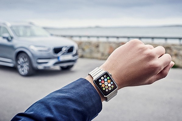 163215_Volvo_On_Call_app_in_the_Apple_Watch