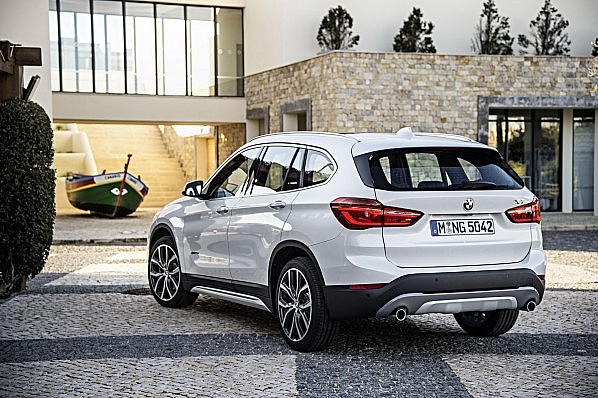 2016-BMW-X1-SUV-13