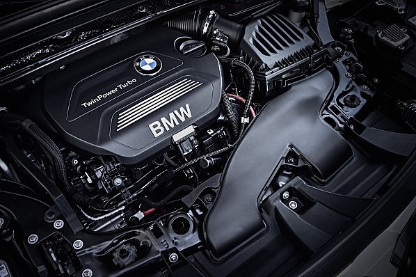 2016-BMW-X1-SUV-75