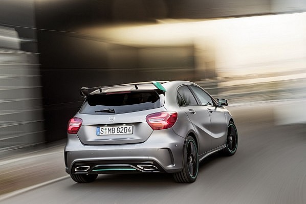 2016-Mercedes-A-Class-49