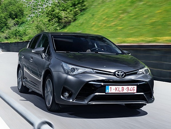 toyota_avensis_sedan_29